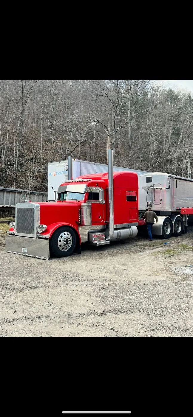 Work With a Top Trucking Company