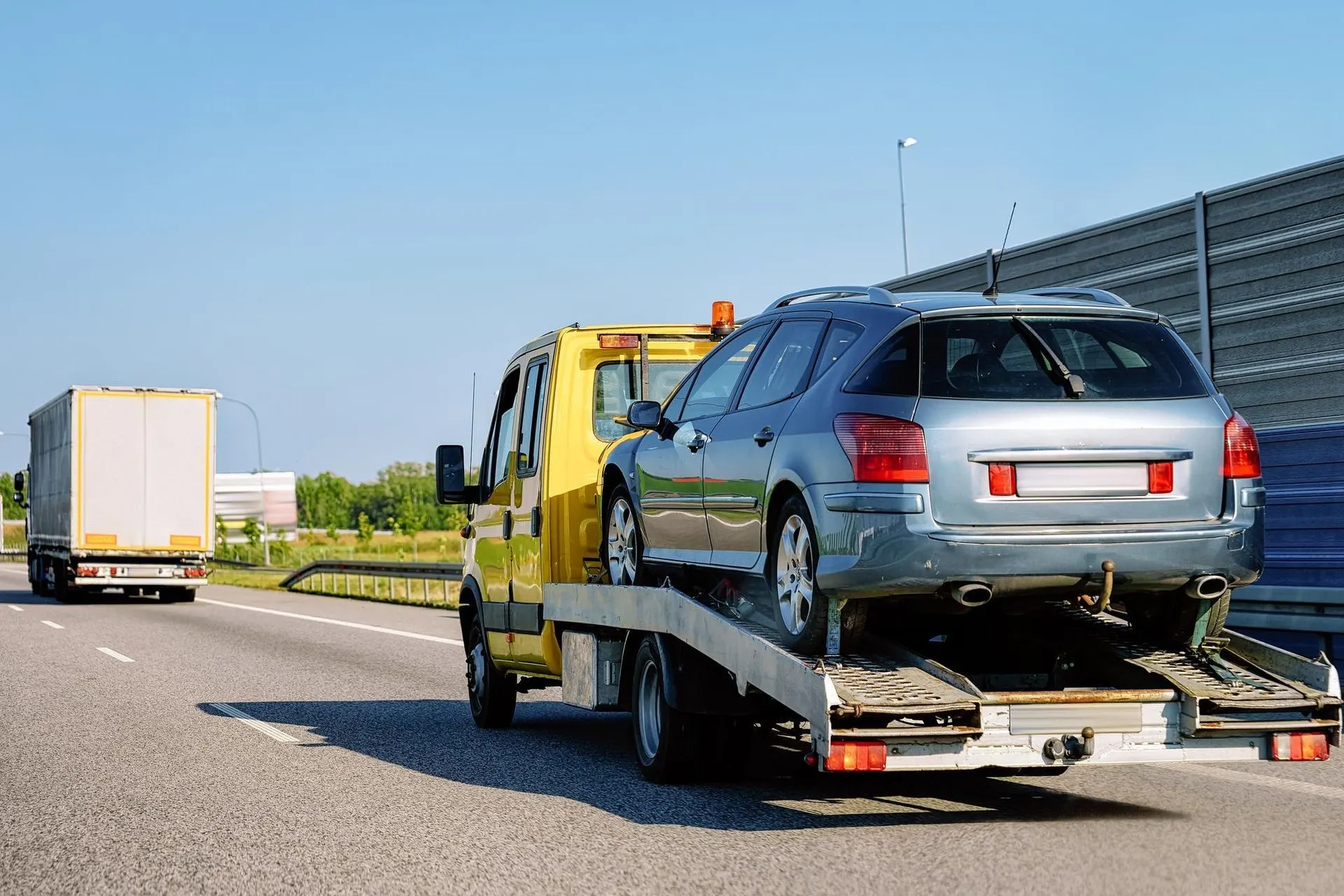 Car Hauling Services Near Me: Ensuring Your Vehicle's Safe Arrival