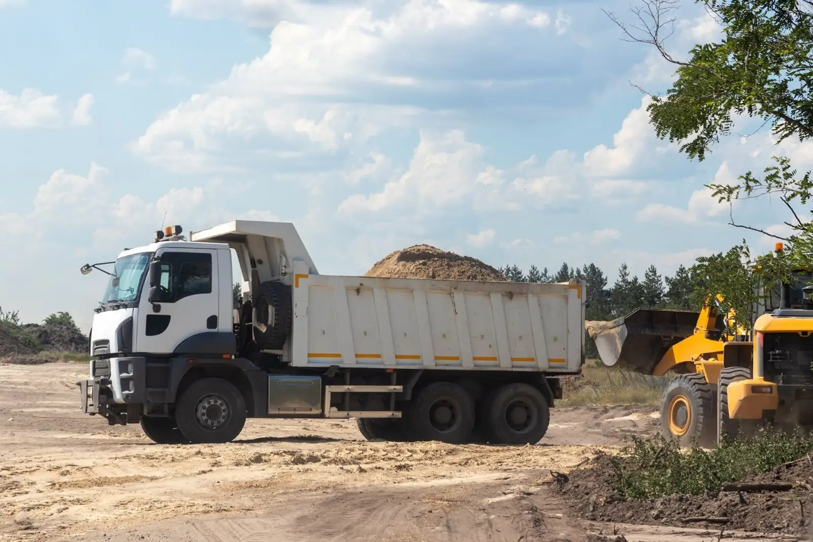 trusted DUMP TRUCK services in Jenkins, ky — Mullins Trucking LLC