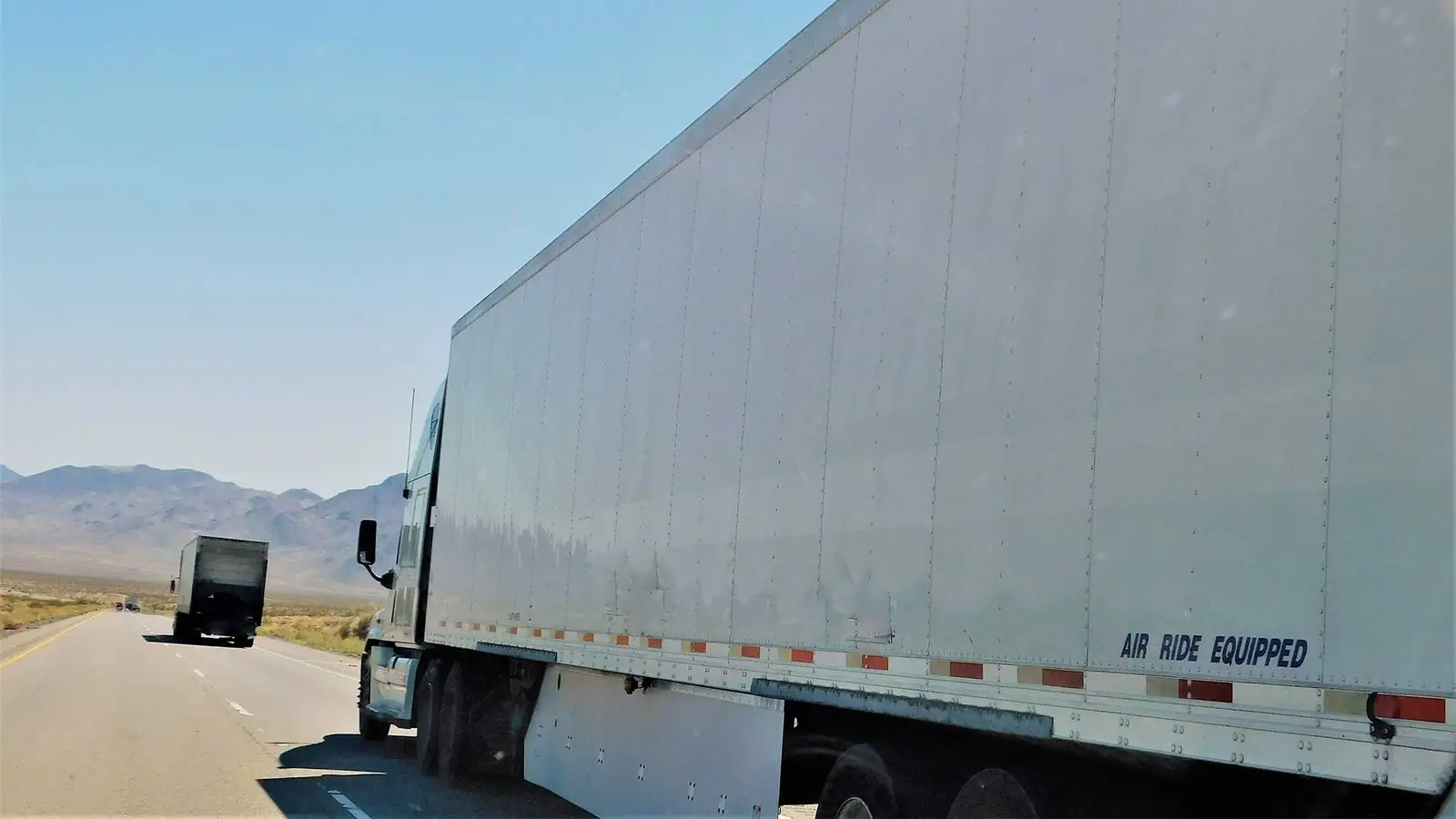 Long Haul Trucking Safety: Best Practices and Regulations. — Mullins Trucking LLC blog