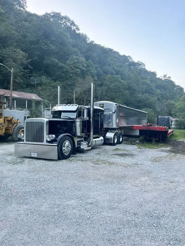 Mullins Trucking gallery image 15