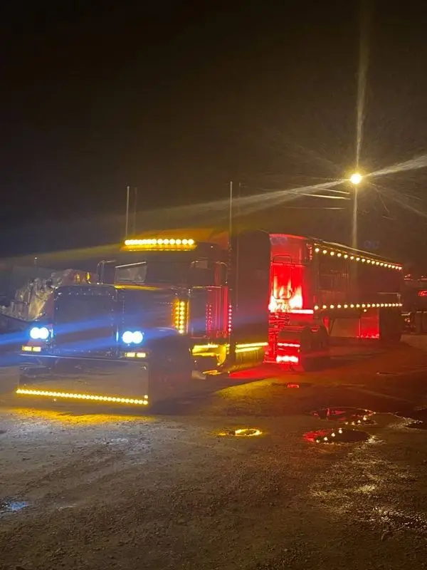 Mullins Trucking gallery image 2