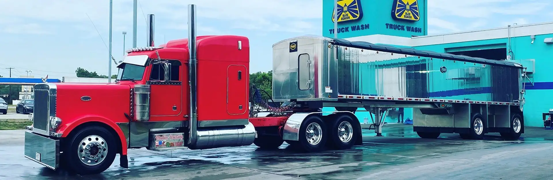 Kentucky trucking and hauling services background